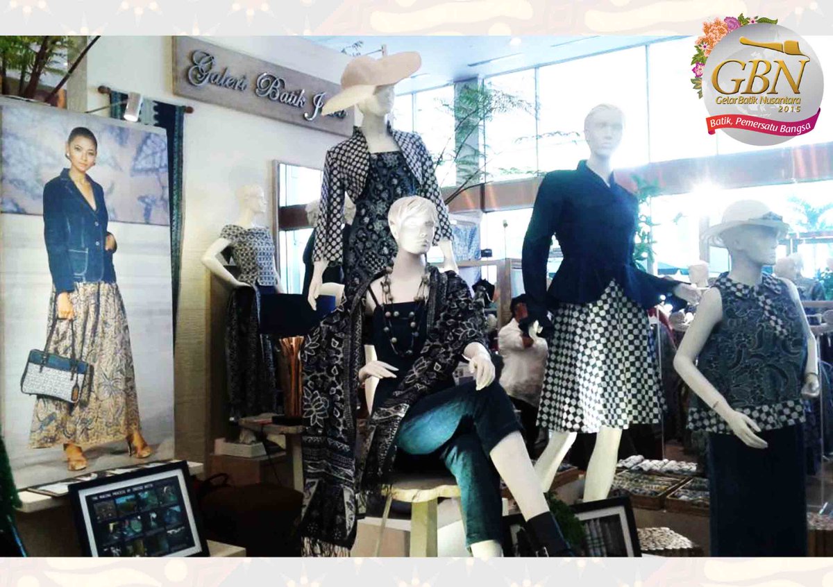 GelarBatik's tweet photo. Galeri Batik Jawa di #gelarbatiknusantara2015. http://t.co/vkWJ1vfYlS