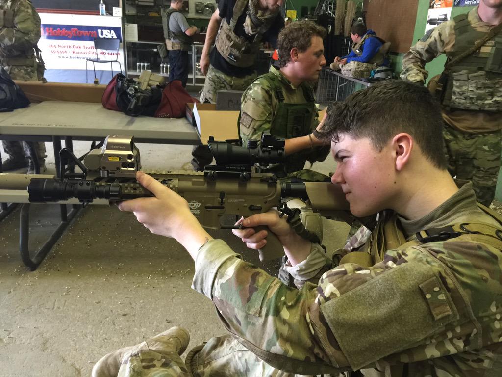 MidMapAirsoft's tweet image. Acog+holographic=???