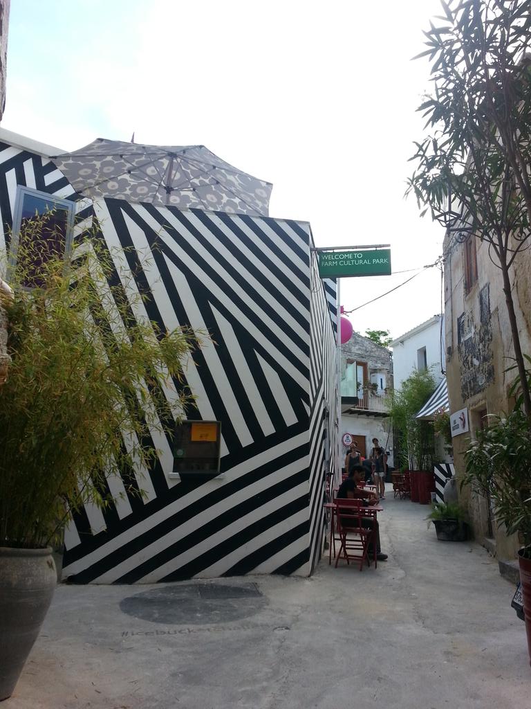 farinold's tweet image. waiting for the party at @FarmFavara