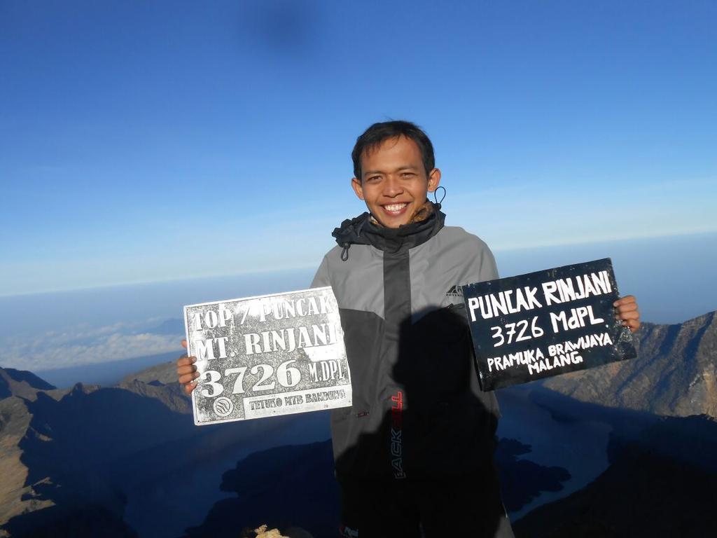 Kalo ngabuburit sampe puncak rinjani mungkin seru yah kak hehe 
kak <a href="/AchsanMalik/">Achsan Malik</a>