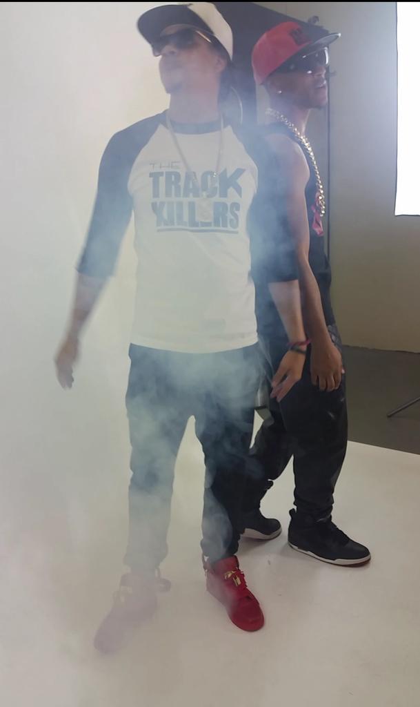 ScarletWar's tweet image. My bro new single #HeadboardKiller (produced by @TheTrackKillers)🔥🔥 is out &amp;amp; available @ 
itunes.apple.com/us/album/headb…