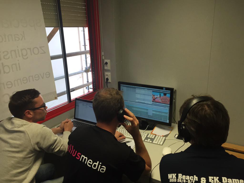 TPeree's tweet photo. Druk aan het editen, @gheijkoop met de mannen van @allusmedia #WRBeach #wordtgaaf http://t.co/fN3hI4jHtC