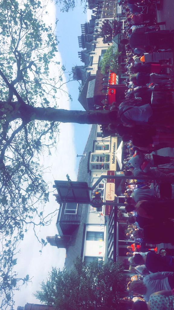 What a fantastic atmosphere here in Lytham!Well done Mark going out into the crowds pushing food bank and viewpoint