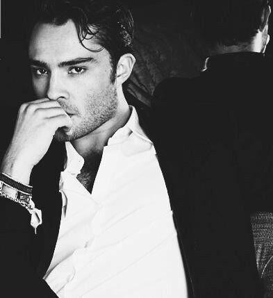 Happy birthday Ed Westwick!  I love you! 
