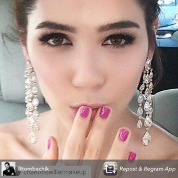 CIhKfbGUsAEHhuI.jpg:large