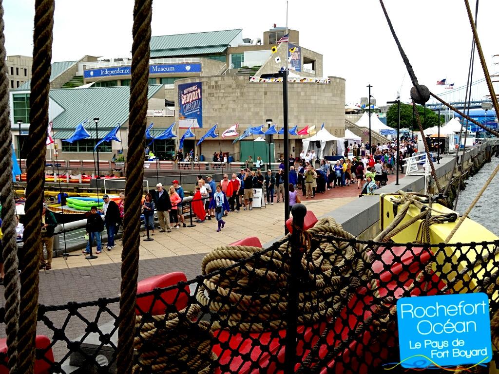 L'#Hermione va t-elle battre ses 3400 visiteurs d'hier ? #VisitPhiladelphia #RochefortOcean @LHERMIONE_SHIP