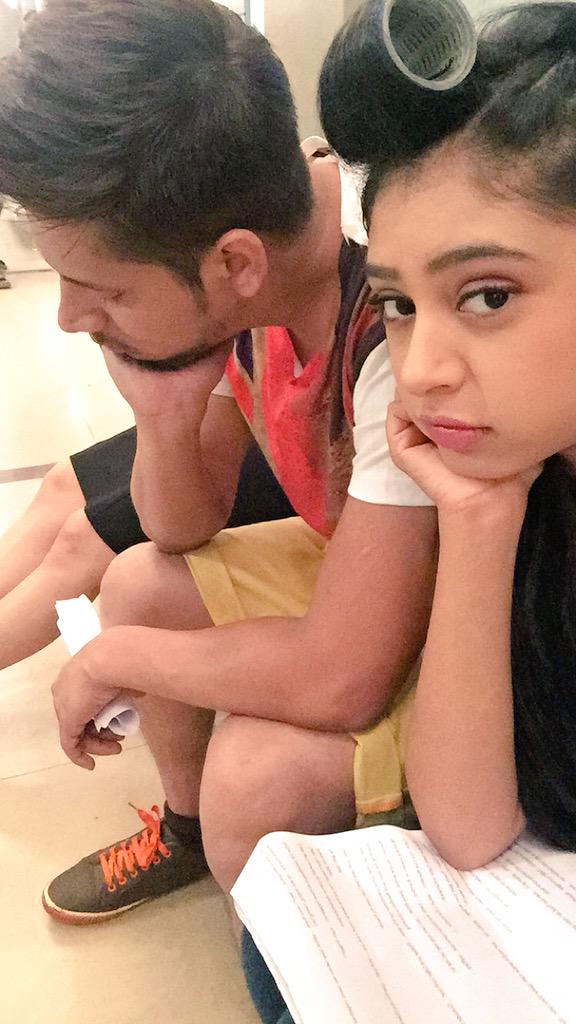 niti_taylor tweet picture