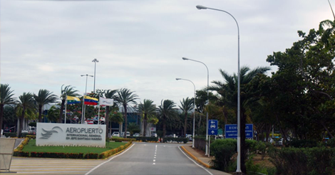 vscomve's tweet photo. #SabadoDeGanarSeguidores #felizdiadelperiodista Activan nueva ruta aérea Isla Margarita-Aruba http://t.co/e00vdXNm5x http://t.co/lykdKkB3YN
