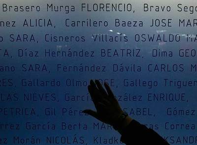 guardiacivil's tweet photo. Hoy #27J es el Día de Homenaje a las #VíctimasdelTerrorismo

Desde aqui queremos enviar nuestro cariño y nuestro recuerdo emocionado a los que murieron para que los demás alcanzásemos la libertad

https://t.co/j0icFrmJi3