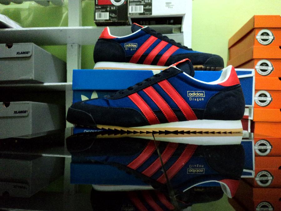 CO.™ on Twitter: "ADIDAS DRAGON RED/ROYALE/BLUE | Eur 40, 431/3 | IDR 500k @orderonlineebay @AWS_Store @DR_9188 @casual3strips http://t.co/9ltwWku0d3" / Twitter