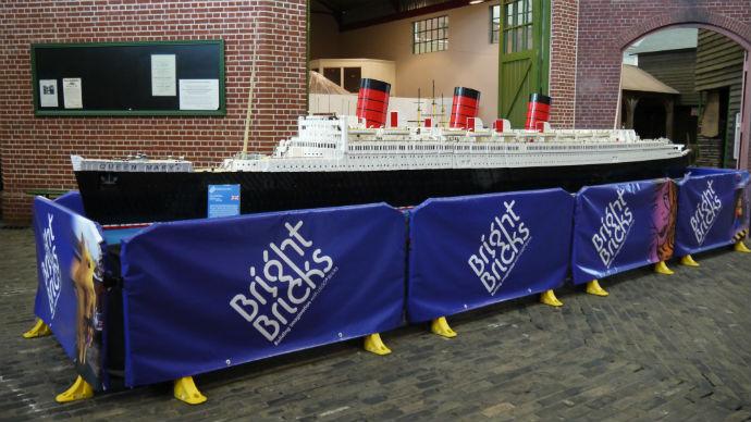Esta representación del Queen Mary, con casi 8 metros de largo y más de 250.000 ladrillos, os dejará boquiabiertos.