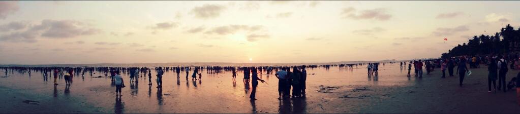 sharmaudit28's tweet photo. #panoramic view of Juhu #beach #sea #Mumbai #india @averagepics http://t.co/oDTReI57A7