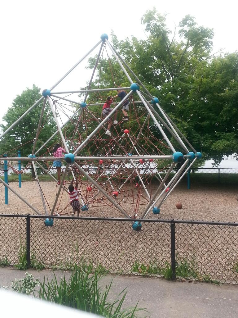 thatsjustwild's tweet photo. @ImprovPIG children train for gladiator matches early in Providence #PIG3rd #PVDFacts #Late http://t.co/ghoqBXZXJ2