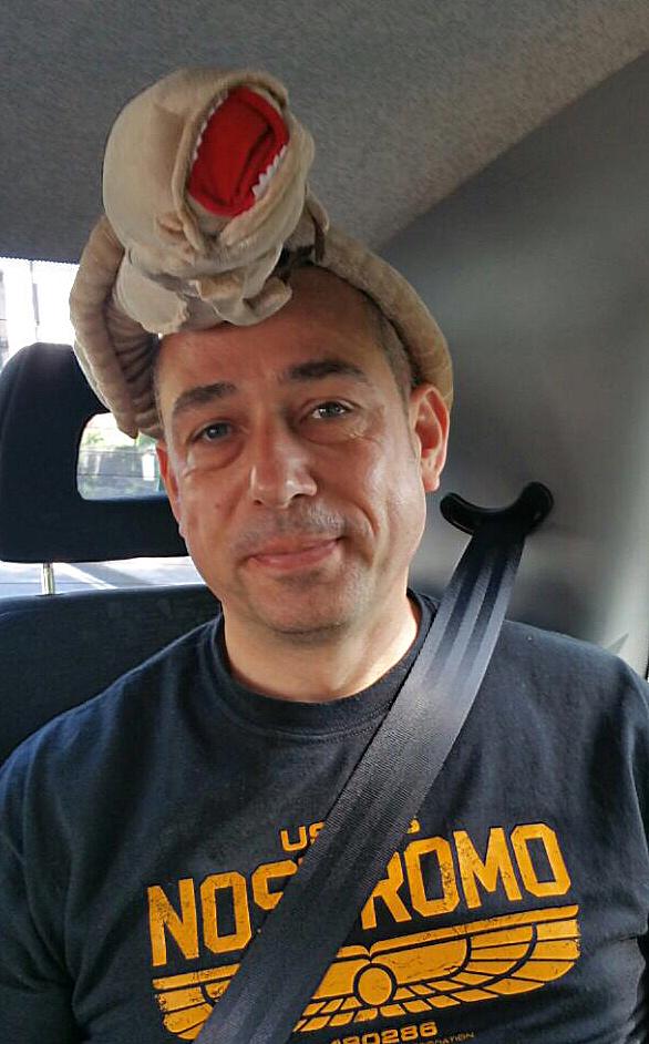 Hurtlepuss's tweet image. ...but @ruffers67 has gone several steps better.. #AlienonStage  @PDramatics @lsqtheatre