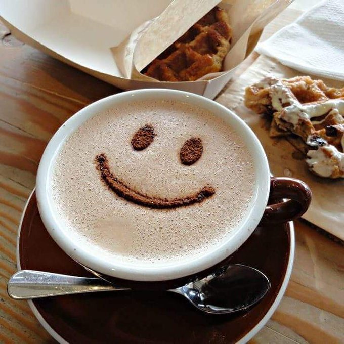 #BuenSabado en un día como hoy nada mejor que cafe y sonrisas. (Me encanto esta foto) http://t.co/Vt