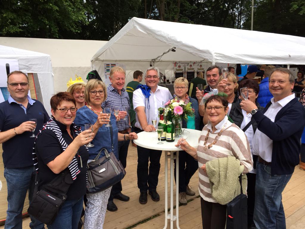 neumsn's tweet photo. Happy Birthday, Frau Mama! #SPFST15 http://t.co/TOAFEmfBho