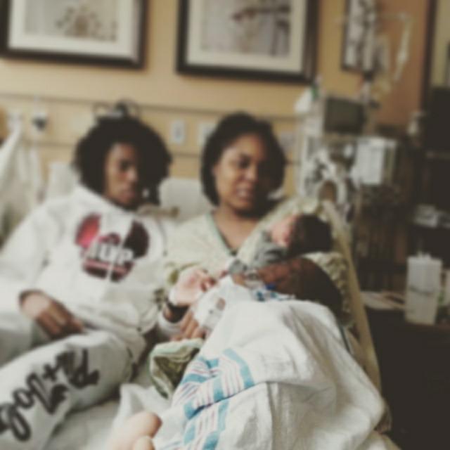 DjRED__'s tweet photo. US ❤ we'll ALWAYS be family.nothing or no one can change that 😌 http://t.co/220Ky4TzAK
