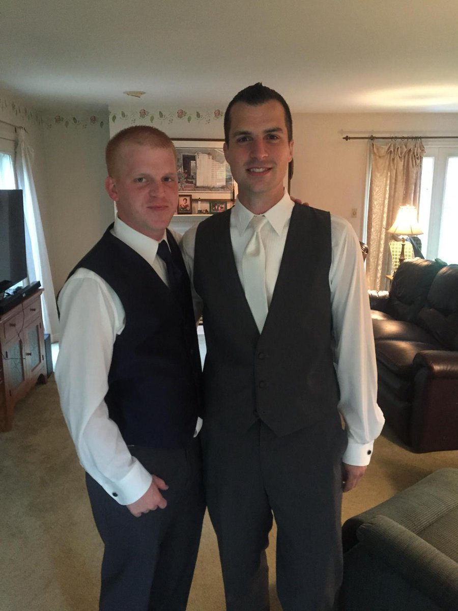 JaxonMatthew's tweet photo. #baggettbash lets get it!! @ZacB45 http://t.co/cV1KtYeGuj