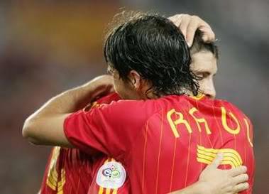 Happy birthday to Raul Gonzalez!!! 