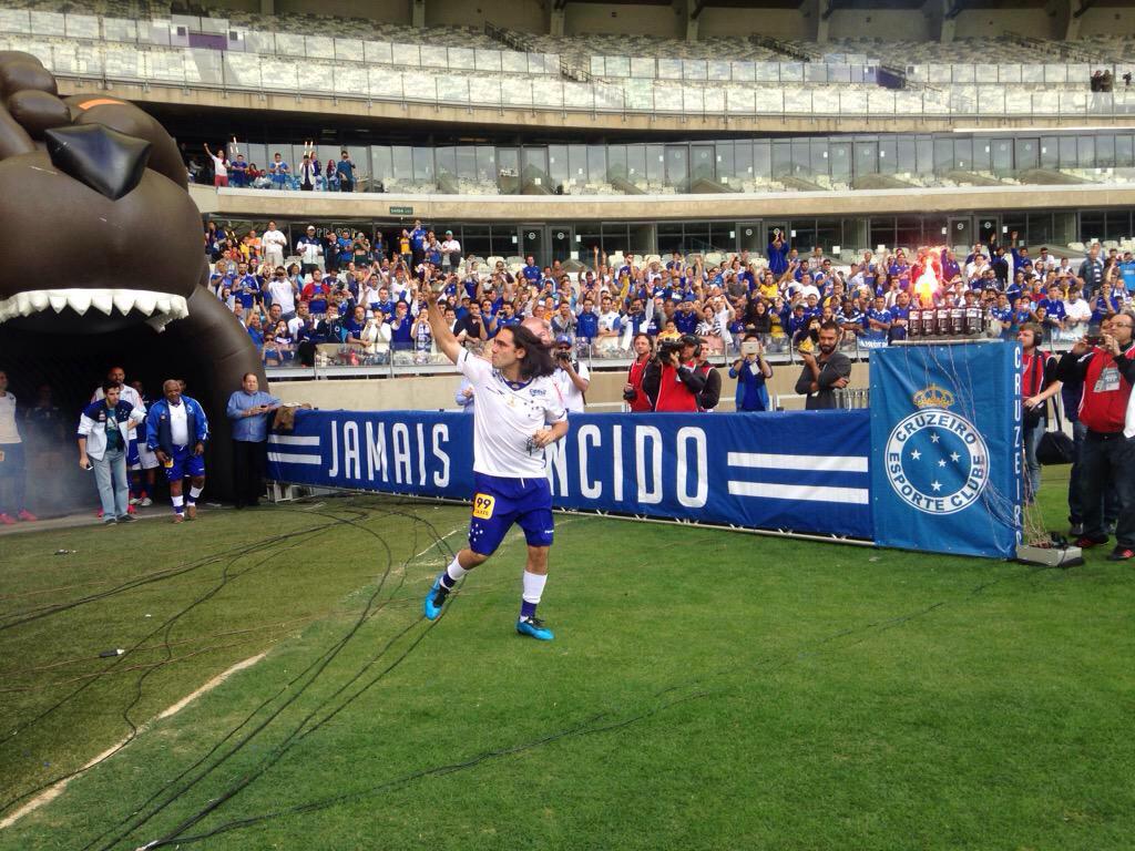 flavimorais_'s tweet photo. VOLTA 😍😭😭😭😭 http://t.co/tQmoZIZZE5