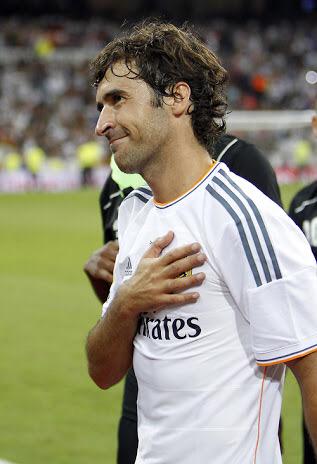 HAPPY BIRTHDAY LEGEND ... HAPPY BRTHDAY RAÚL GONZÁLEZ .. Wish u a life full of joy         