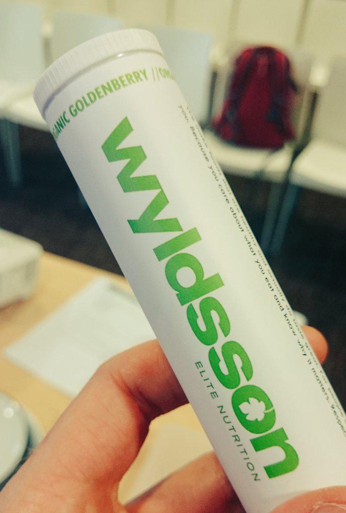 brianmacn's tweet photo. Keeping our eager learners fuelled at #eat2compete sports nutrition course today in Bray #wyldsson http://t.co/LAVdR1q32j