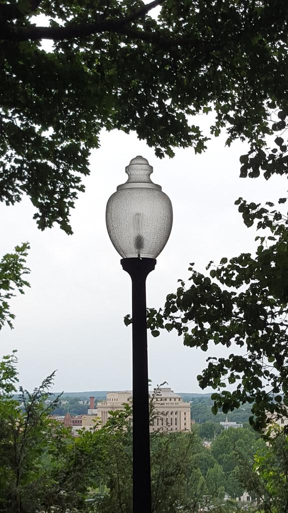 nshaut's tweet photo. #pork-a-potty #pig3rd @ImprovPIG #pvdfacts first city in Merica w electric lights installed but we don't use em http://t.co/jCmoKMsfdo