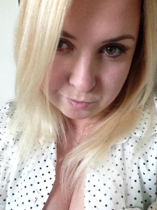 Getting ready to go play with some of my girls in a pool... Gonna get WET! http://t.co/AmEDgAgvkk