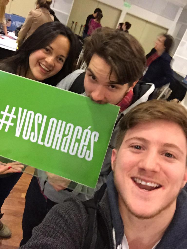 coloorodriguez's tweet photo. Hoy a la tarde en la final de @Voslohaces con los genios de @CampanaVerdeWA , siempre con la mejor onda. #AluSOL http://t.co/2FF7BTUOH8