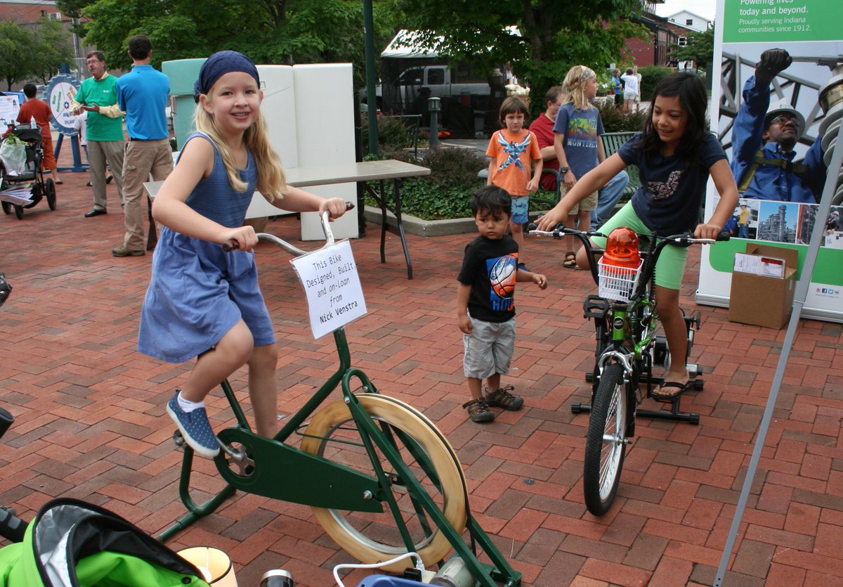 mocoenergy's tweet image. You know what would solve the world's energy problems? Girl power. @GUEnergyPrize @GirlsIncMonroe #exploreenergy