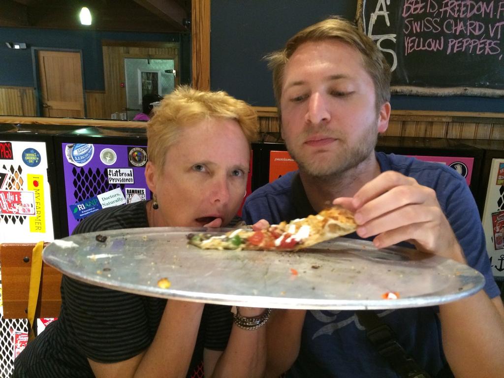 nshaut's tweet photo. @ImprovPIG #pvdfacts #pork-a-potty #pig3rd @PaulRolfe there's no thirst that flatbread can't quench http://t.co/5RnkApDdRg