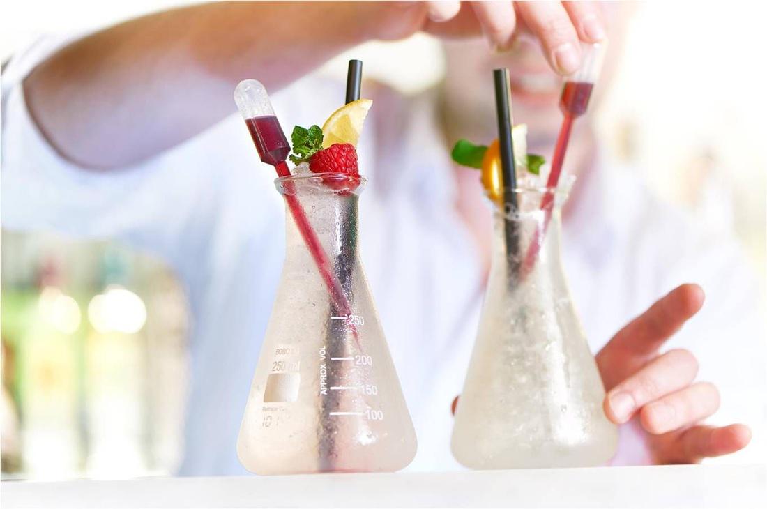LPLibations's tweet photo. Could have a lot of fun with this! Chemistry bar set http://t.co/PSFGyOI08z #mixology #libationist http://t.co/PaKaFyJ2Za