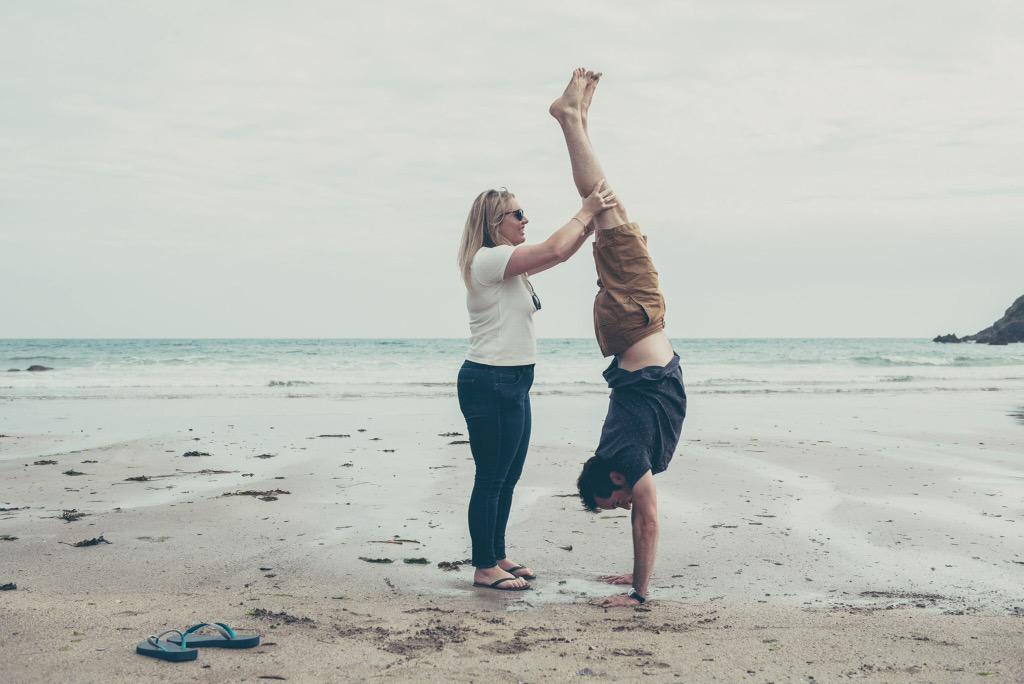 ElinaBambeana's tweet image. Who said engagement shoots can't be fun? #Mothecombe #Plymouth #SouthWest