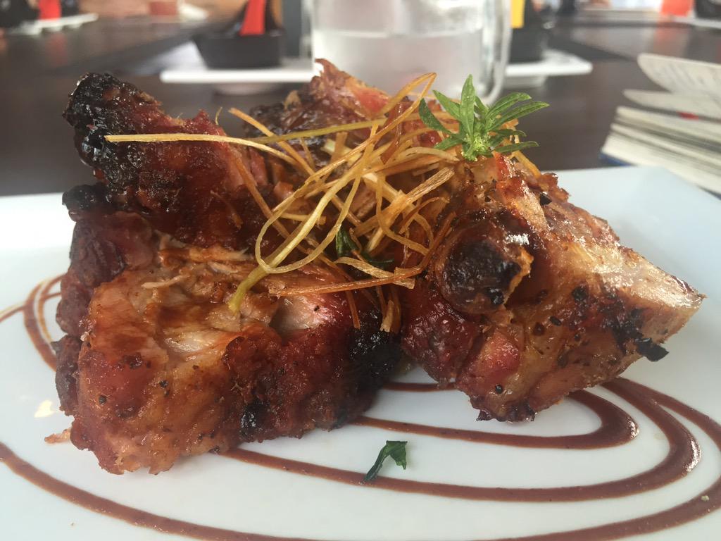 FoodandTravelMX's tweet photo. Última parada en esta #ExperienciaFT: @LaPazcuala, todo lleva tocino y se ahuma. @chefabelmx @israelsmm @PaulBentley1 http://t.co/WgfQNobrjp