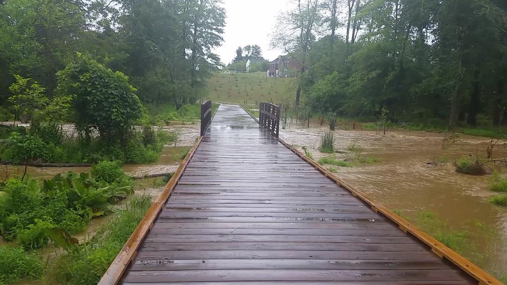Greenway Trail In Clarksburg Md Starting To Flood Photos Chiefsmd Wusa9 Scoopnest