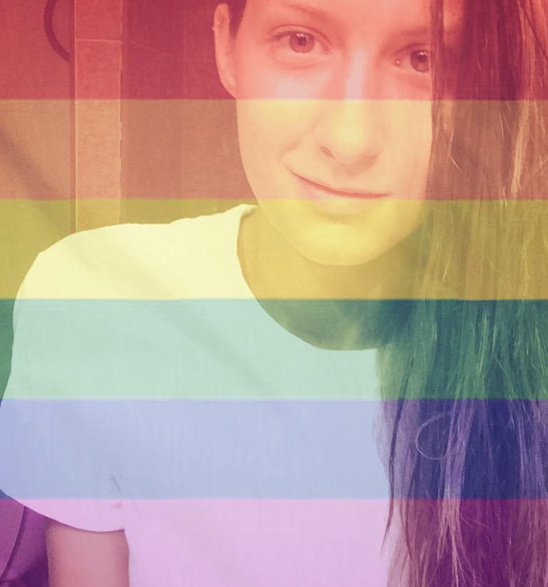 Debes amar sin condiciones, sin que importe nada más. Los sentimientos no tienen una condición definida. #LoveWins