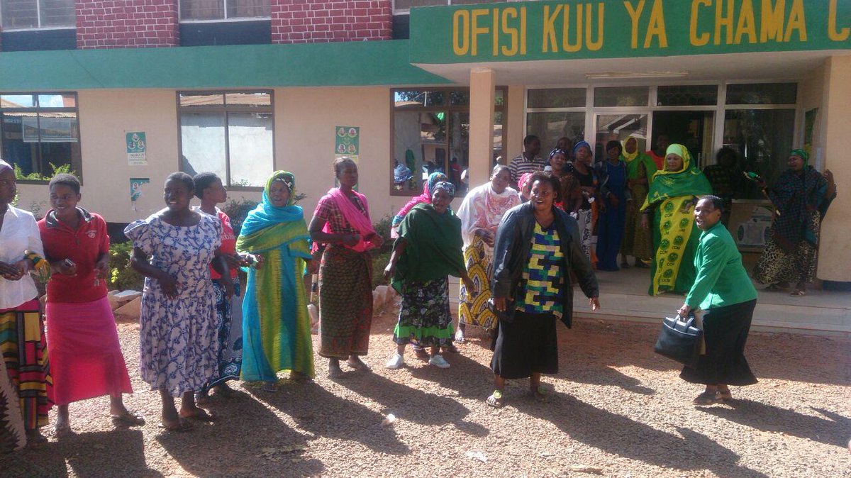 Mapokezi Ofisi Kuu ya #CCM #Songea