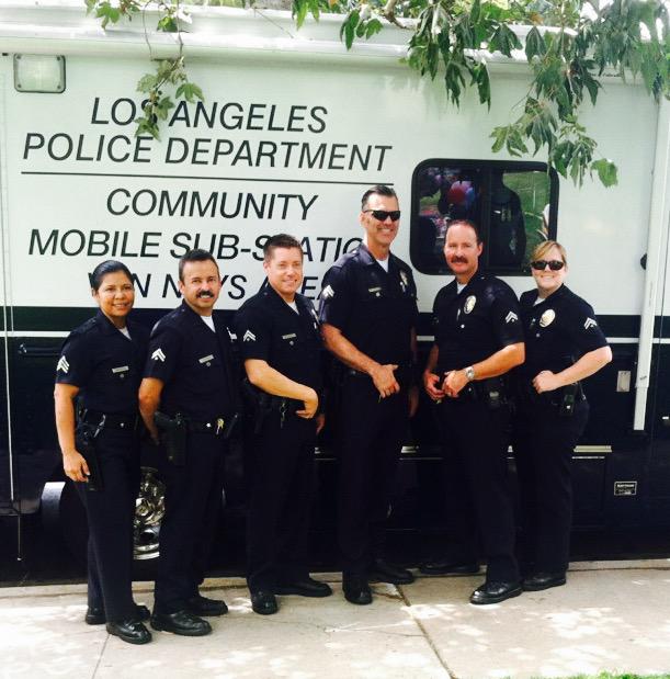 Van Nuys Senior Lead Officers #Coffee with Cops at Sherman Oaks Park <a href="/mydayinla/">MyDayInLA</a> <a href="/myfoxla/">FOX 11 Los Angeles</a> <a href="/LAPDHQ/">LAPD HQ</a> <a href="/LAPDChiefBeck/">Chief Charlie Beck</a>