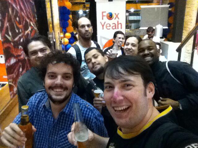 henriquebastos's tweet image. Um brinde à nossa poetisa! #pythonrio