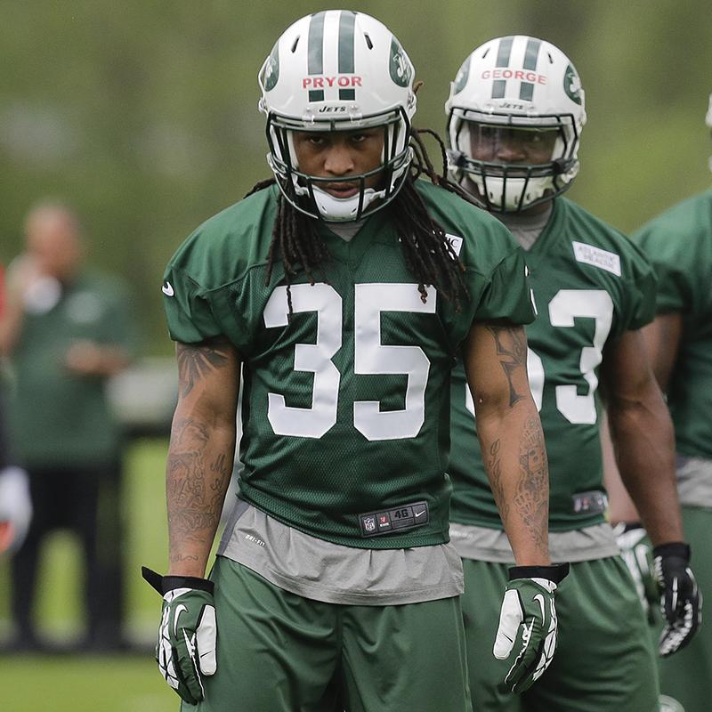nyjets's tweet photo. #Jets in their first jersey numbers- http://t.co/3QcCw8qg5Y

(Warning: These may look strange.) http://t.co/bfnzIBUICg
