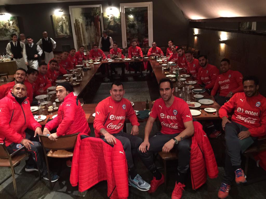 Todos juntos, como ayer, como hoy y como siempre. Juntos hasta el final. Vamos #Chile