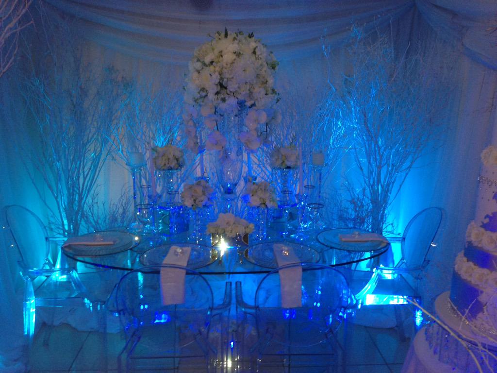 ShaunBmurphy's tweet photo. My stand at Oakfields Bridal Expo #SBMevents #SBMentertainment #Wedding #decor #WinterWonderland #white #blue http://t.co/IjxZXyXCUi