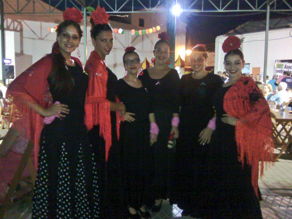 marinacm97's tweet photo. Nosotras también nos hemos unido . Enhorabuena a la asociación contra el cáncer . http://t.co/ZI749T1XVF