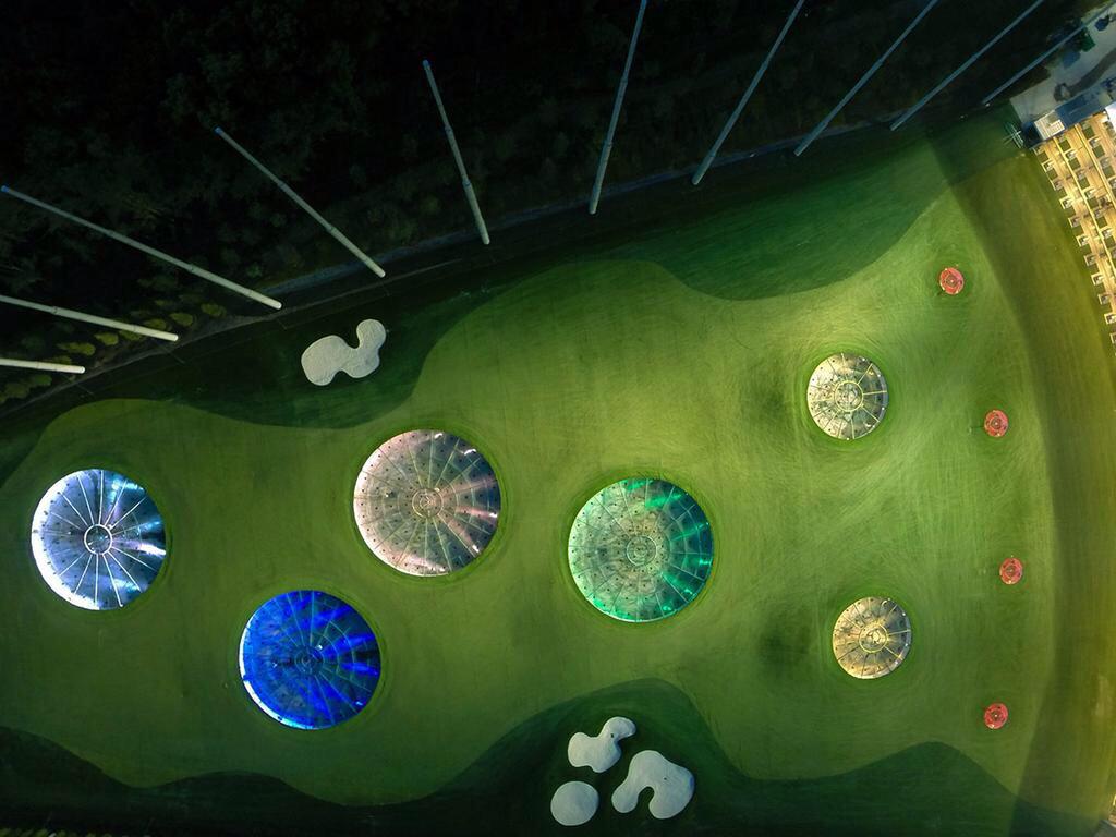 CreationsBliss's tweet photo. Don't let the rain keep you away! Head to @TopgolfAtlanta tonight &amp; enjoy @SchmutzCOB DJing from 9PM-1AM!! #TGnights http://t.co/dhdonEjAnP