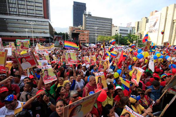 Pdte. <a href="/NicolasMaduro/">Nicolás Maduro</a>: El pueblo decide quiénes son los candidatos que se medirán en la parlamentarias <a href="/ForoCandanga/">ForoCandanga</a>