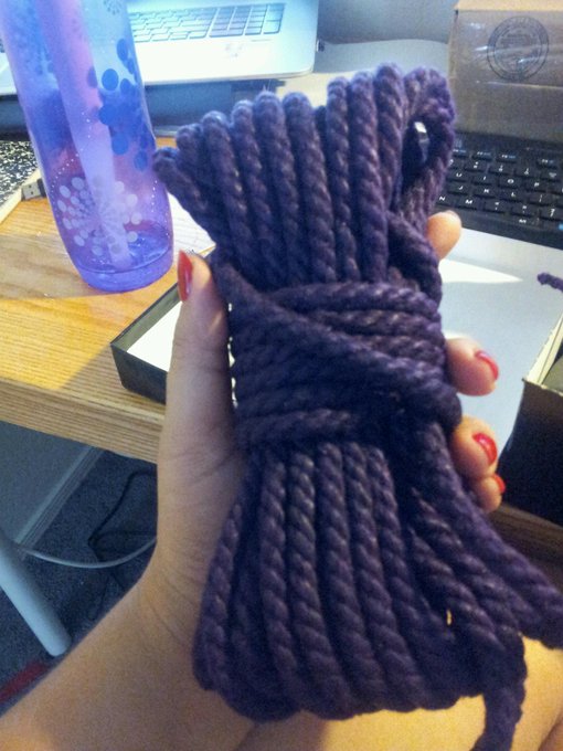 This is very amazing, you guys. The feels http://t.co/tmt73V9uiH<a href="/tag/mvsales"class="tags"><span>#mvsales</span></a>