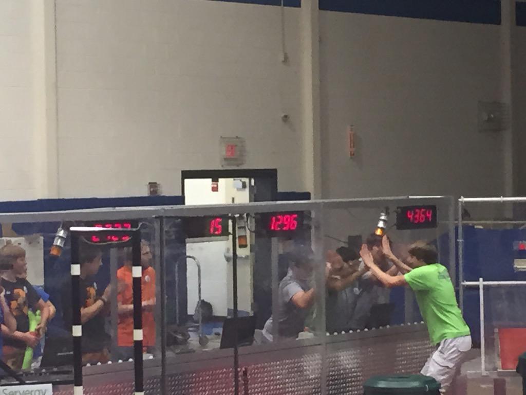 FRC_4206's tweet photo. Finals at #roboreboot @FRCTeam1296 @FIRSTinTexas @FRCteam2881 @FRC4364 @frc2723 @Ravonics1710 FRC 6587 http://t.co/fbXT6rALTT