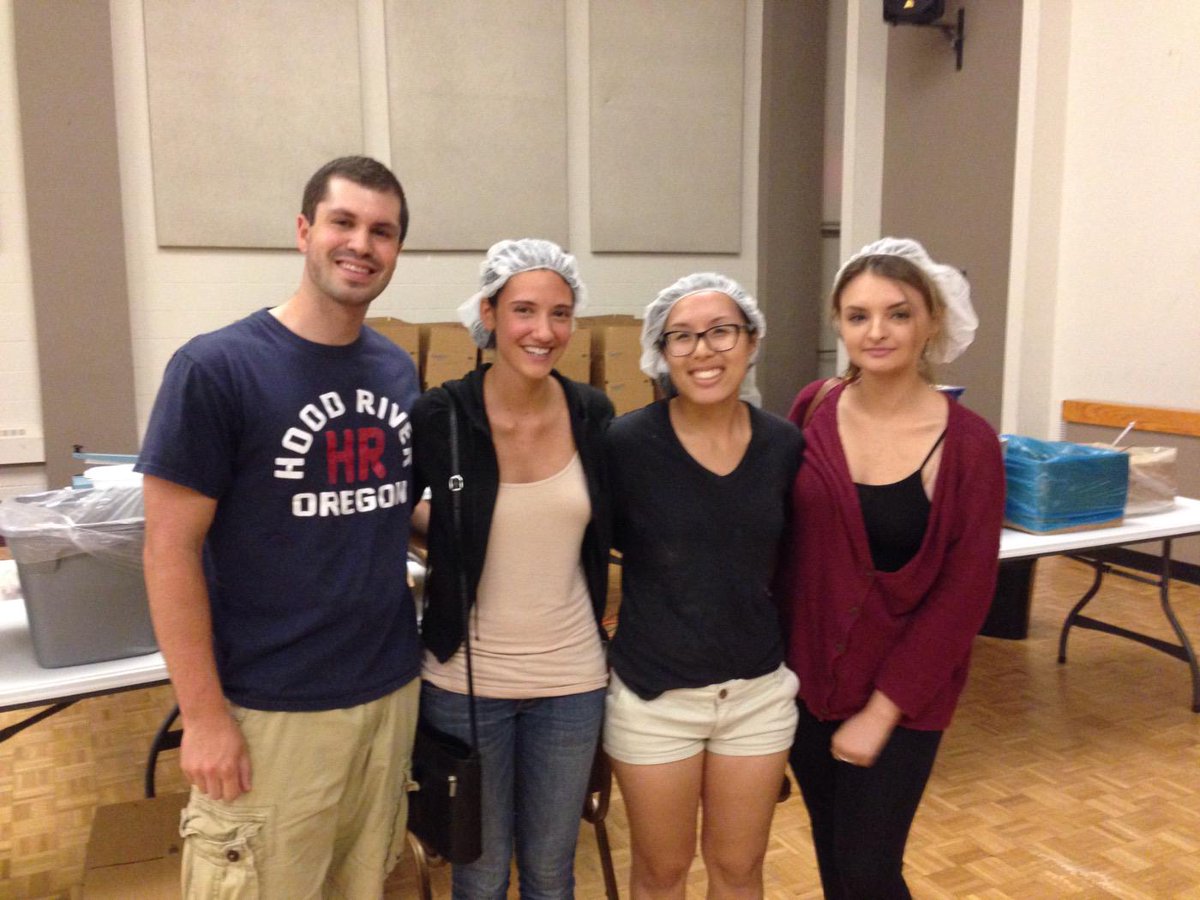StGeoMobilePack's tweet photo. Thank you to the 500+ #volunteers who helped us pack over 100,000 meal packs for #hungry kids! #AreYouIn #Worcester http://t.co/1myDfanTwv