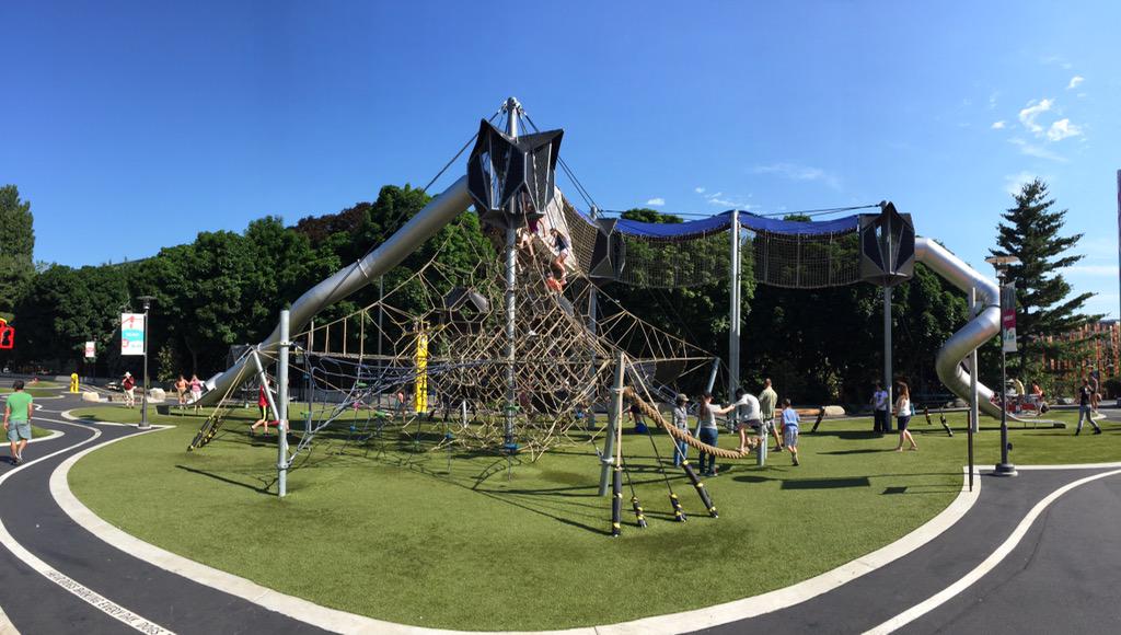 danielle_cavill's tweet photo. #RavoSTEM learning through play! @ictliz @vickisteer @TJ0N3S @Hayley5466 @NatalieNford http://t.co/yRnfdxwBDz