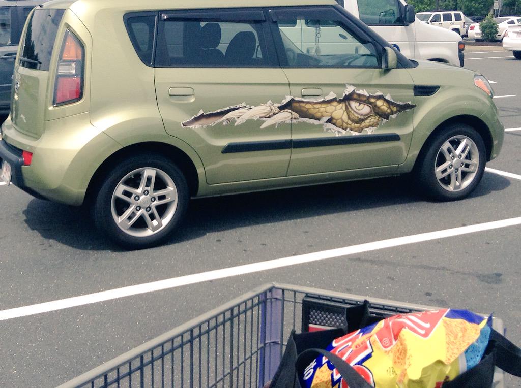 carfaces's tweet photo. This Kia Soul is trying to be a little bit more cutting edge!😂 #KiaSoul http://t.co/iLZ3En1sdX